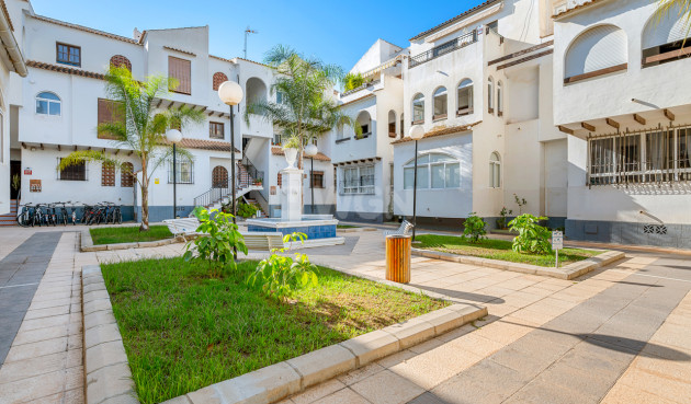 Odsprzedaż - Mieszkanie w bloku - Torrevieja - Costa Blanca