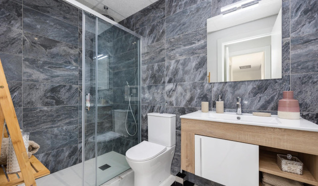 Nowy budynek - Daszek - San Miguel de Salinas - Pueblo