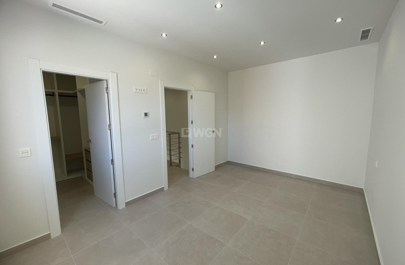 Nowy budynek - Villa - Almoradí - Heredades