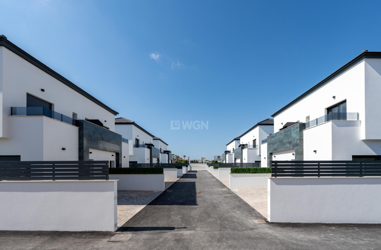 Nowy budynek - Villa - Gran Alacant