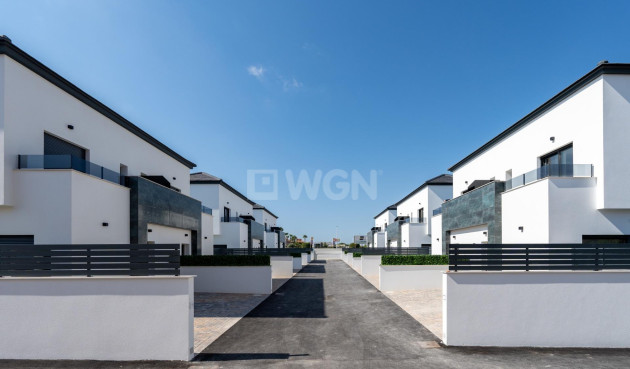 Nowy budynek - Villa - Gran Alacant