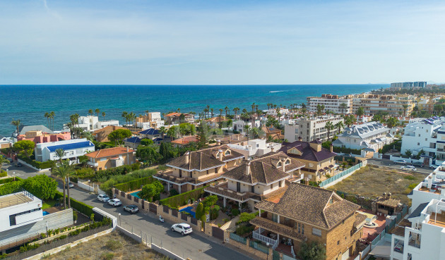 Odsprzedaż - Villa - Torrevieja - Costa Blanca