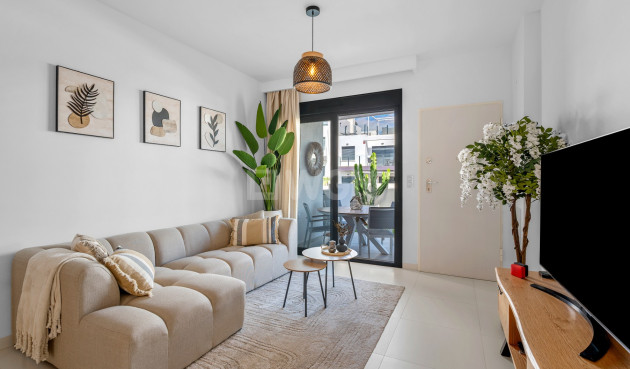 Odsprzedaż - Mieszkanie w bloku - San Miguel de Salinas - Inland