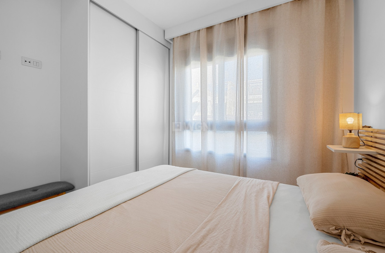 Odsprzedaż - Mieszkanie w bloku - San Miguel de Salinas - Inland