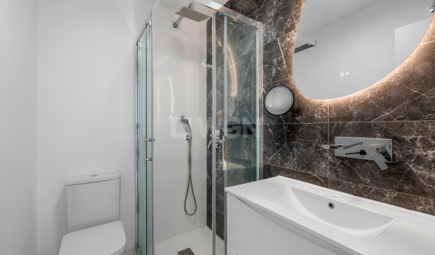 Odsprzedaż - Mieszkanie w bloku - San Miguel de Salinas - Inland