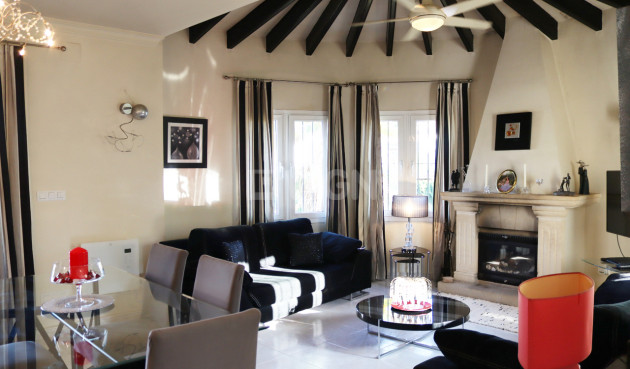 Odsprzedaż - Villa - Murla - Inland