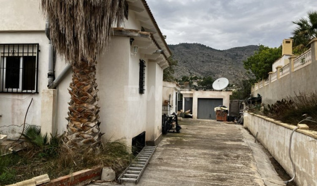 Odsprzedaż - Villa - Orxeta - Costa Blanca