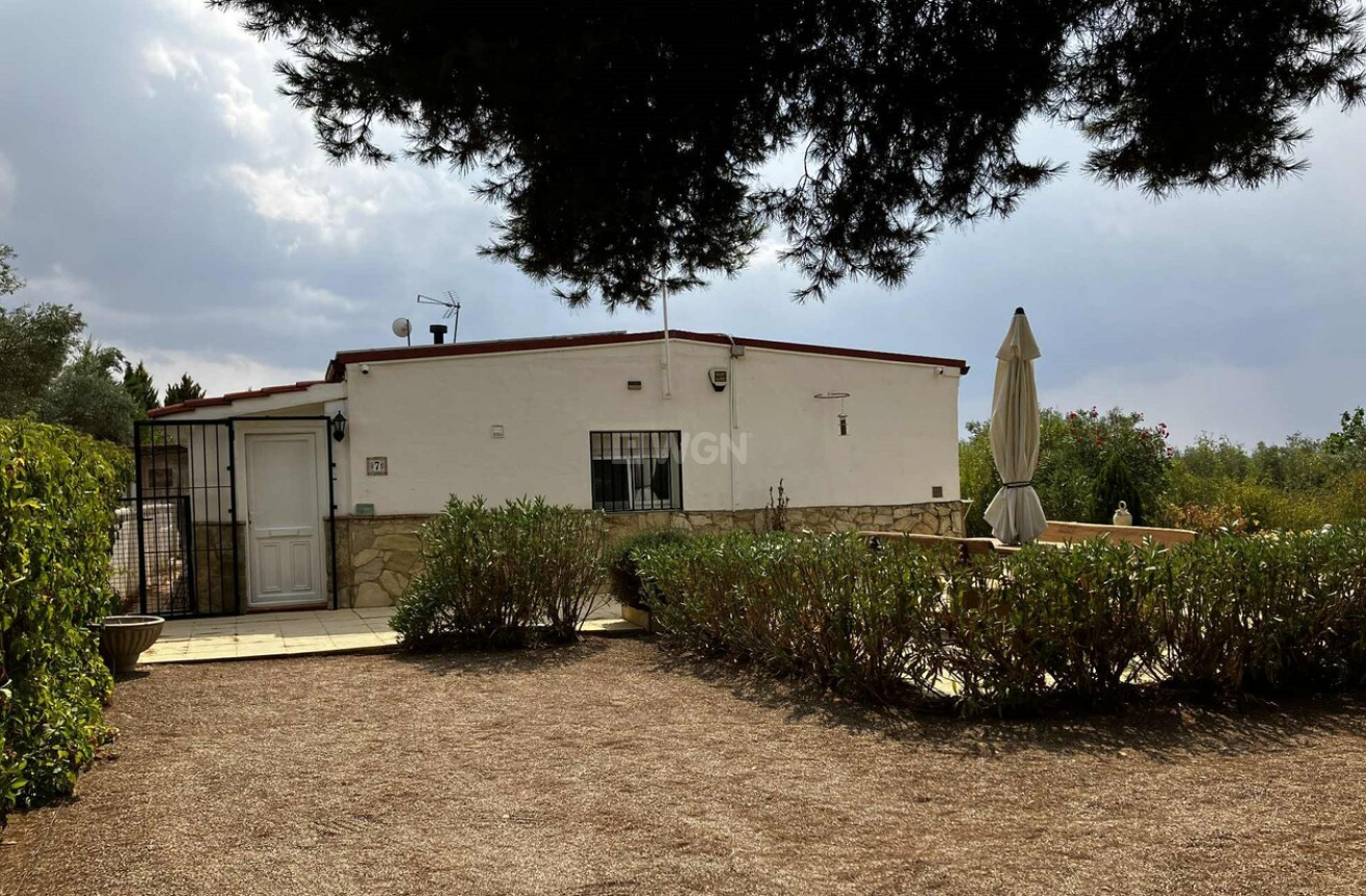 Odsprzedaż - Villa - Biar - Costa Blanca