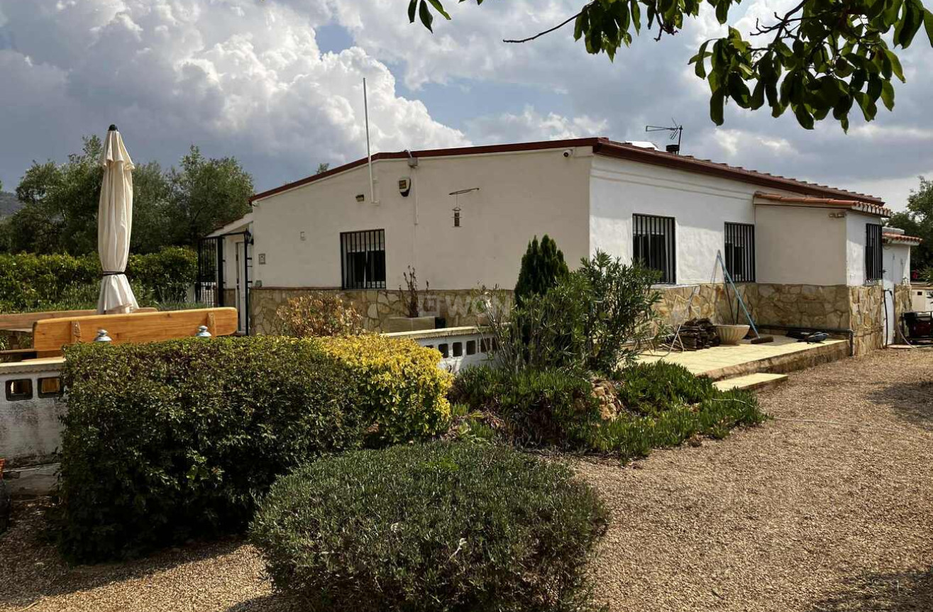 Odsprzedaż - Villa - Biar - Costa Blanca