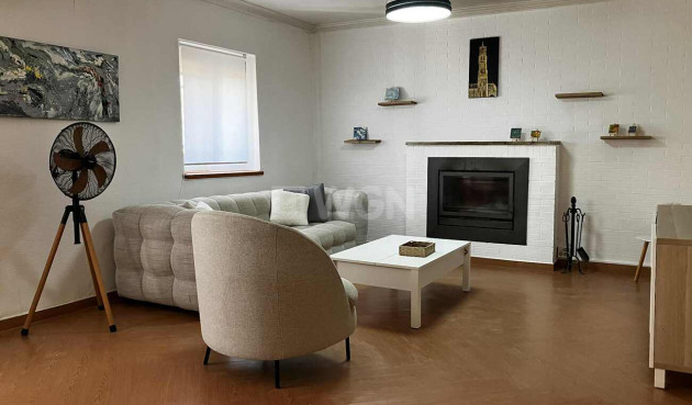 Odsprzedaż - Villa - Biar - Costa Blanca