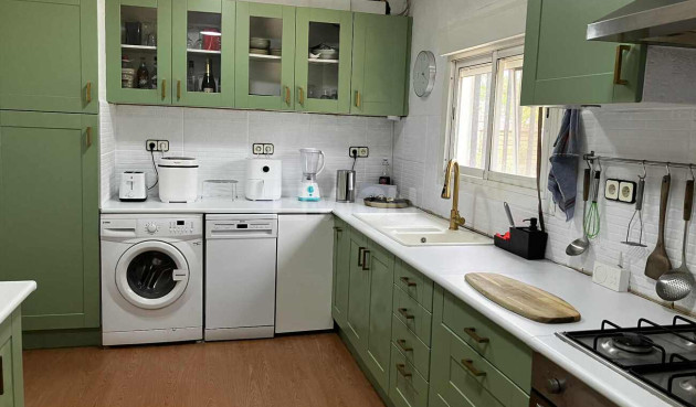 Odsprzedaż - Villa - Biar - Costa Blanca