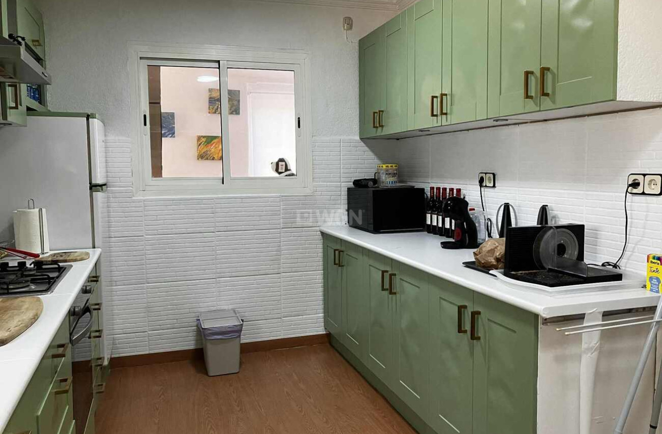 Odsprzedaż - Villa - Biar - Costa Blanca