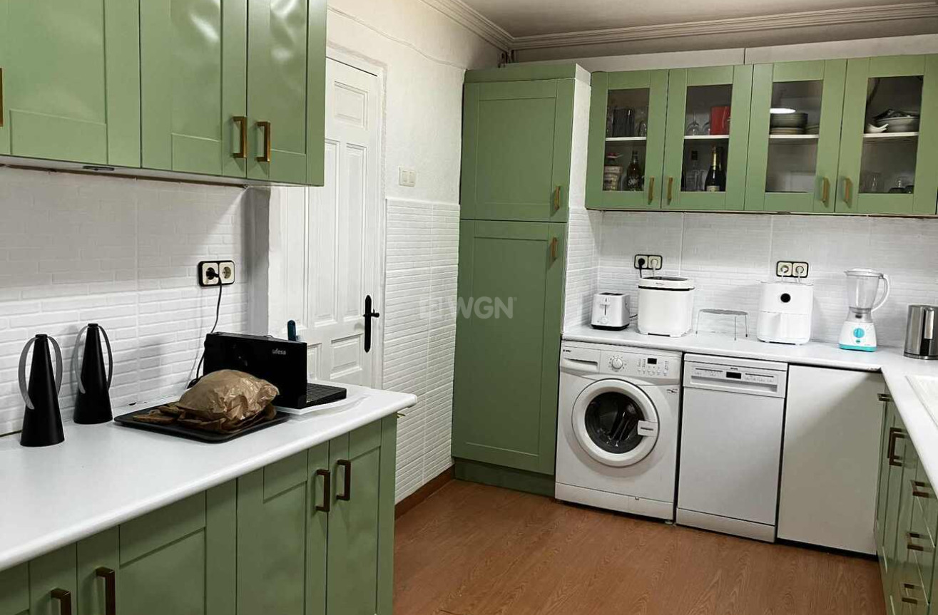 Odsprzedaż - Villa - Biar - Costa Blanca