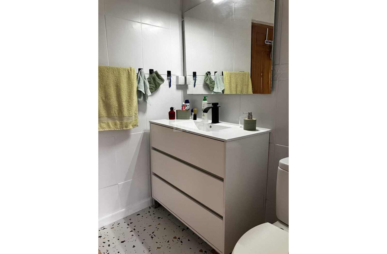 Odsprzedaż - Villa - Biar - Costa Blanca