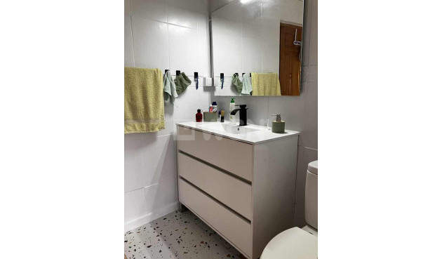 Odsprzedaż - Villa - Biar - Costa Blanca