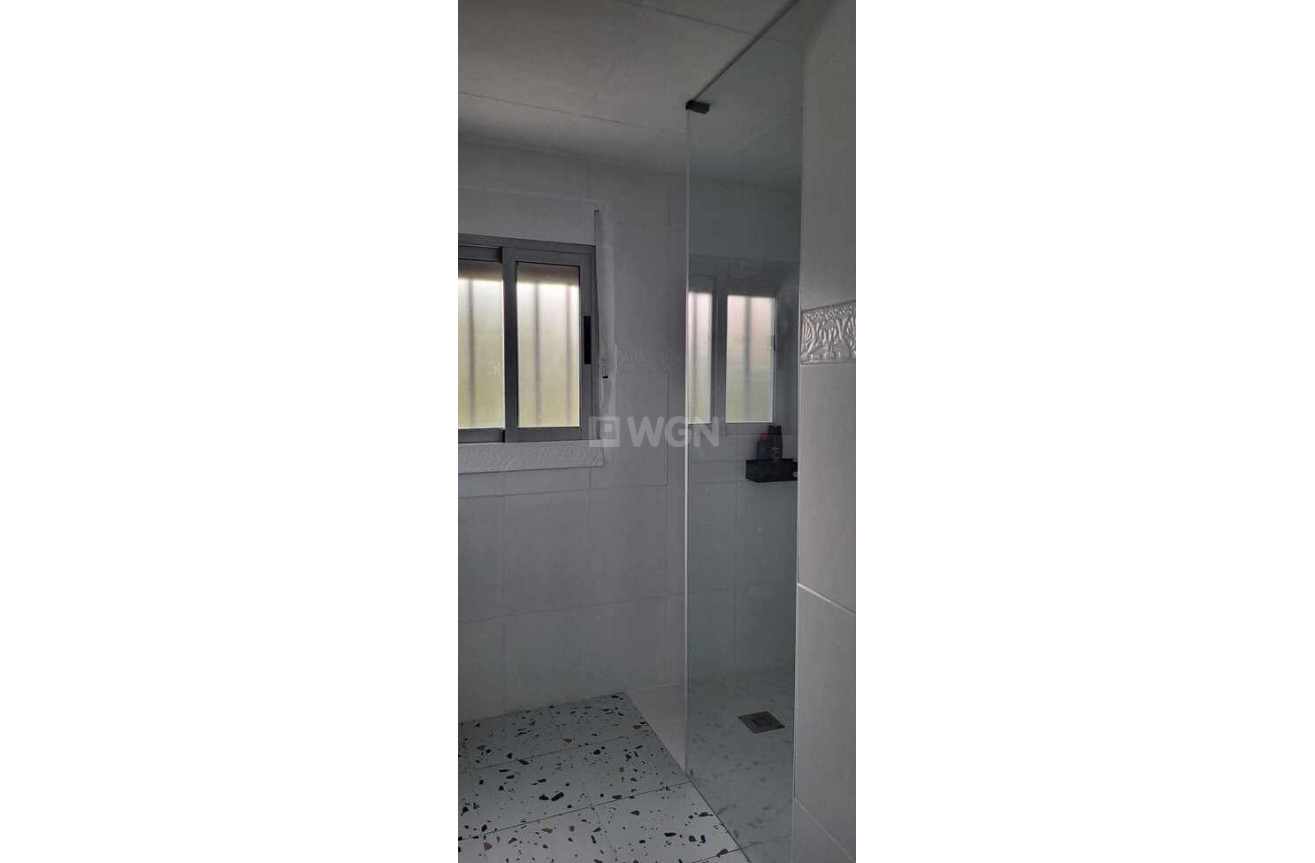 Odsprzedaż - Villa - Biar - Costa Blanca