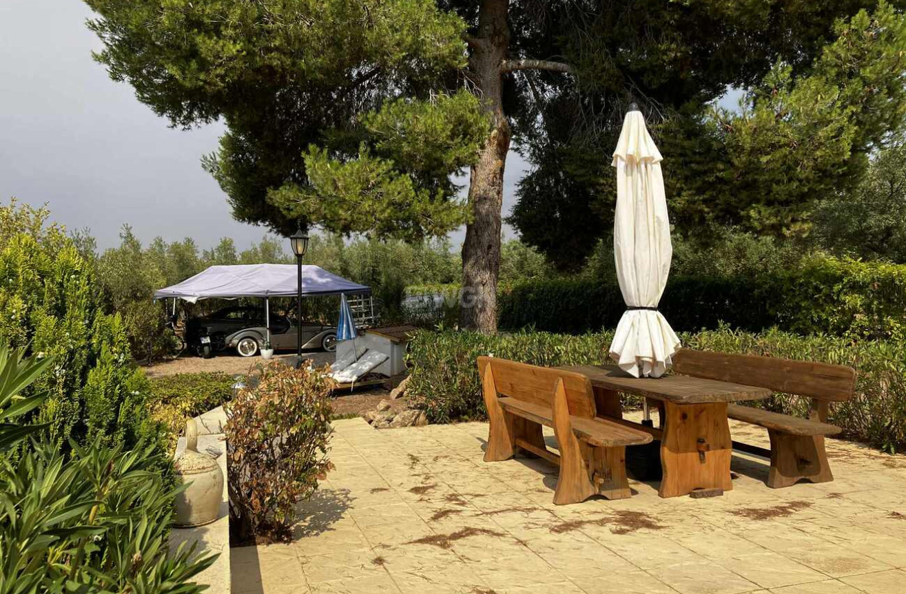 Odsprzedaż - Villa - Biar - Costa Blanca