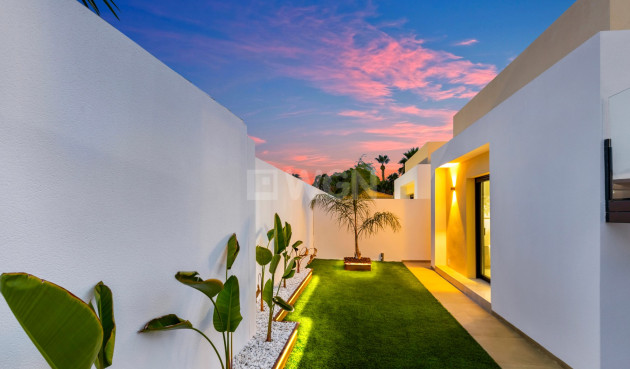 Odsprzedaż - Villa - El Chaparral - Inland