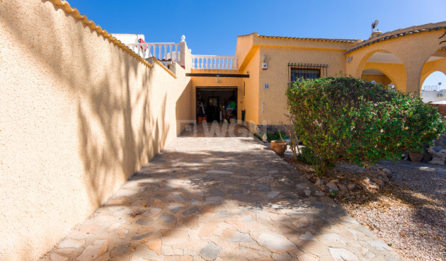Resale - Villa - La Siesta - Costa Blanca