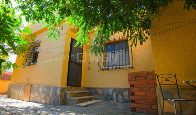 Resale - Villa - La Siesta - Costa Blanca