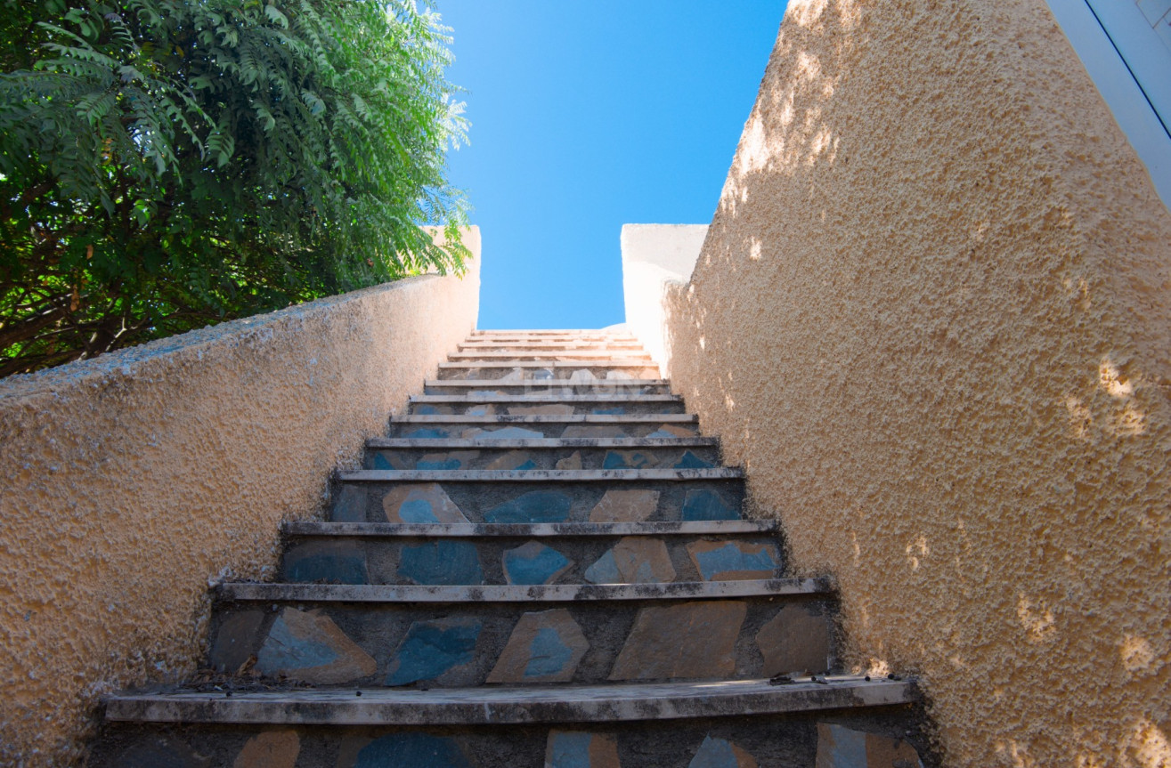 Resale - Villa - La Siesta - Costa Blanca