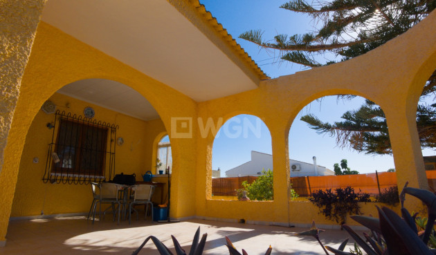 Resale - Villa - La Siesta - Costa Blanca