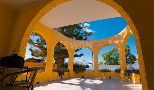 Resale - Villa - La Siesta - Costa Blanca