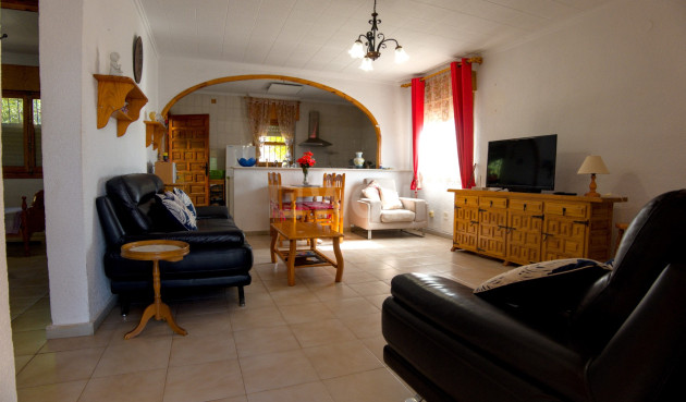 Resale - Villa - La Siesta - Costa Blanca