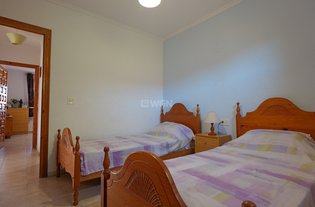 Resale - Villa - La Siesta - Costa Blanca