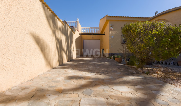 Resale - Villa - La Siesta - Costa Blanca