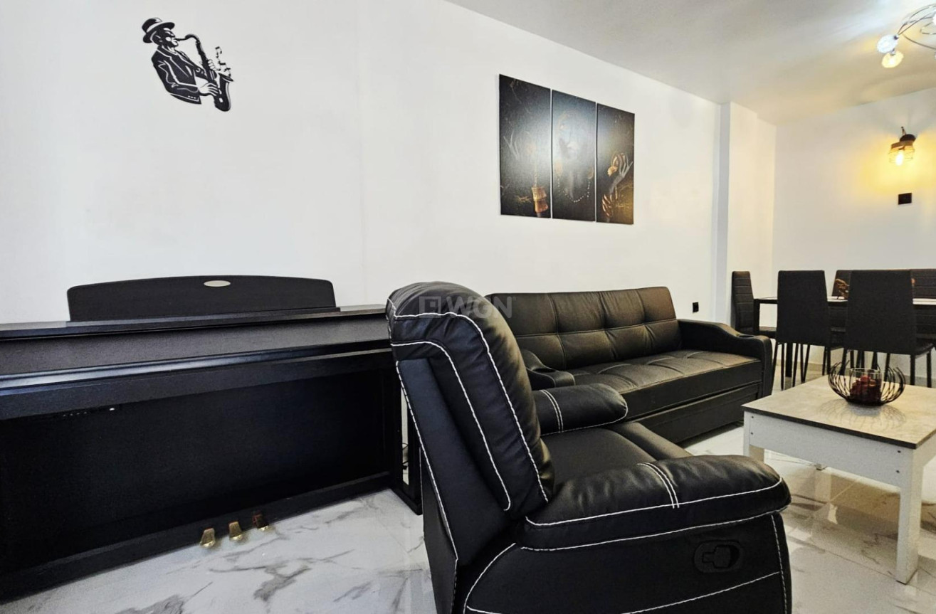 Resale - Apartment / flat - Torrevieja - Acequion