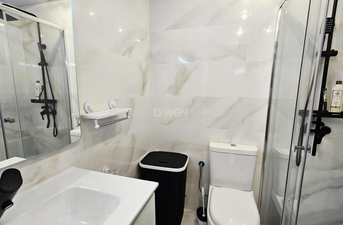 Resale - Apartment / flat - Torrevieja - Acequion