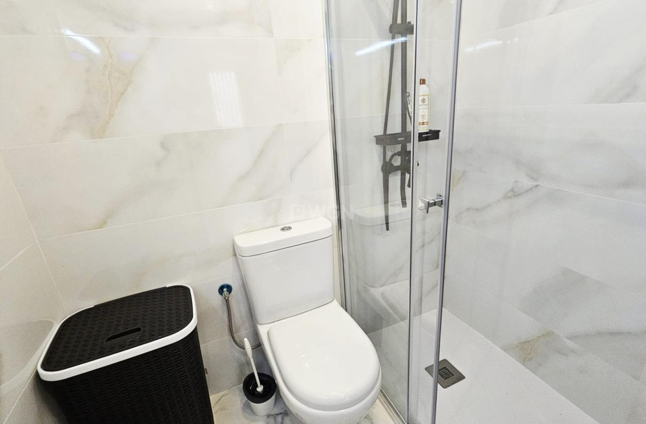 Resale - Apartment / flat - Torrevieja - Acequion