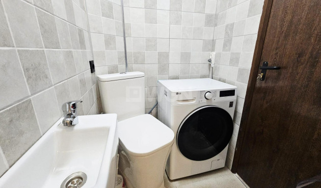 Resale - Apartment / flat - Torrevieja - Acequion