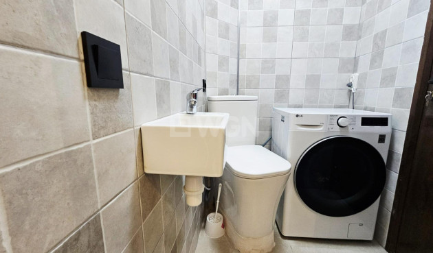 Resale - Apartment / flat - Torrevieja - Acequion