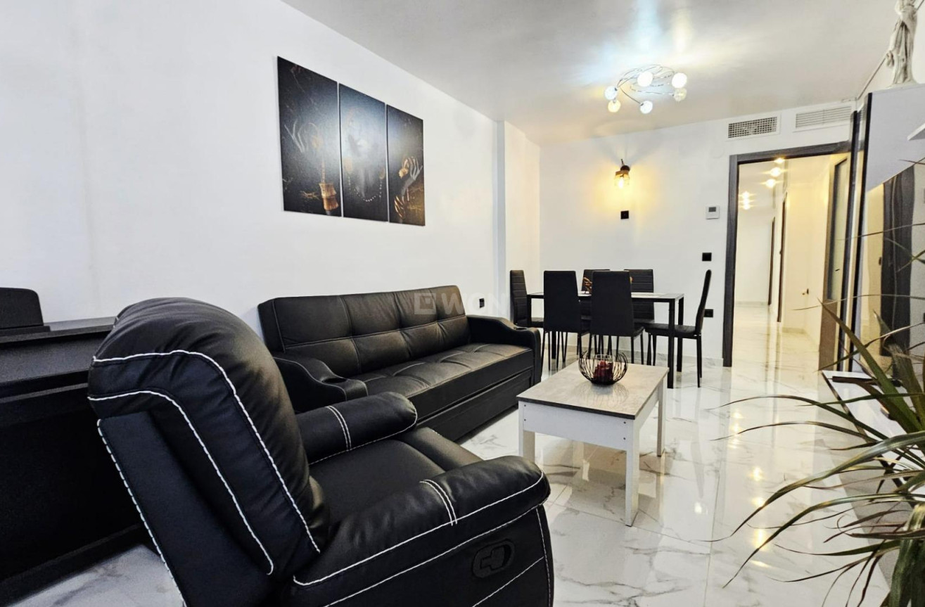 Resale - Apartment / flat - Torrevieja - Acequion