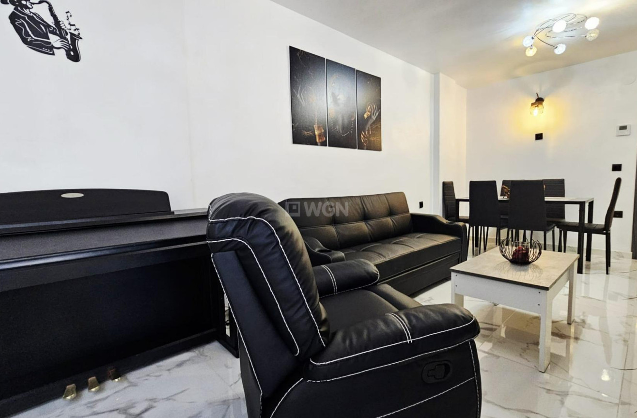 Resale - Apartment / flat - Torrevieja - Acequion