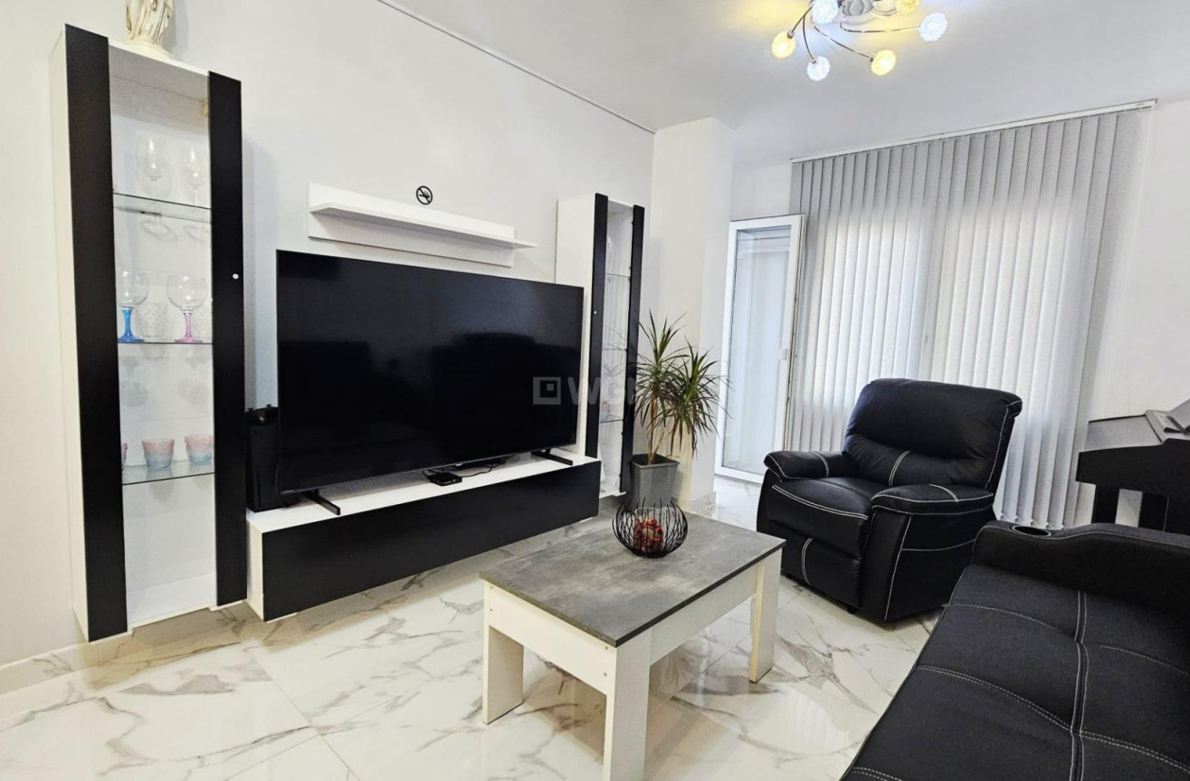 Resale - Apartment / flat - Torrevieja - Acequion