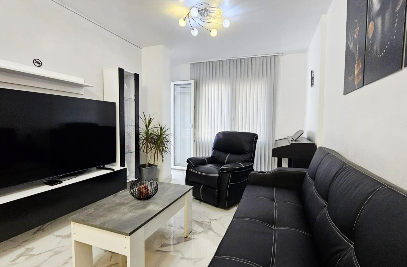 Resale - Apartment / flat - Torrevieja - Acequion