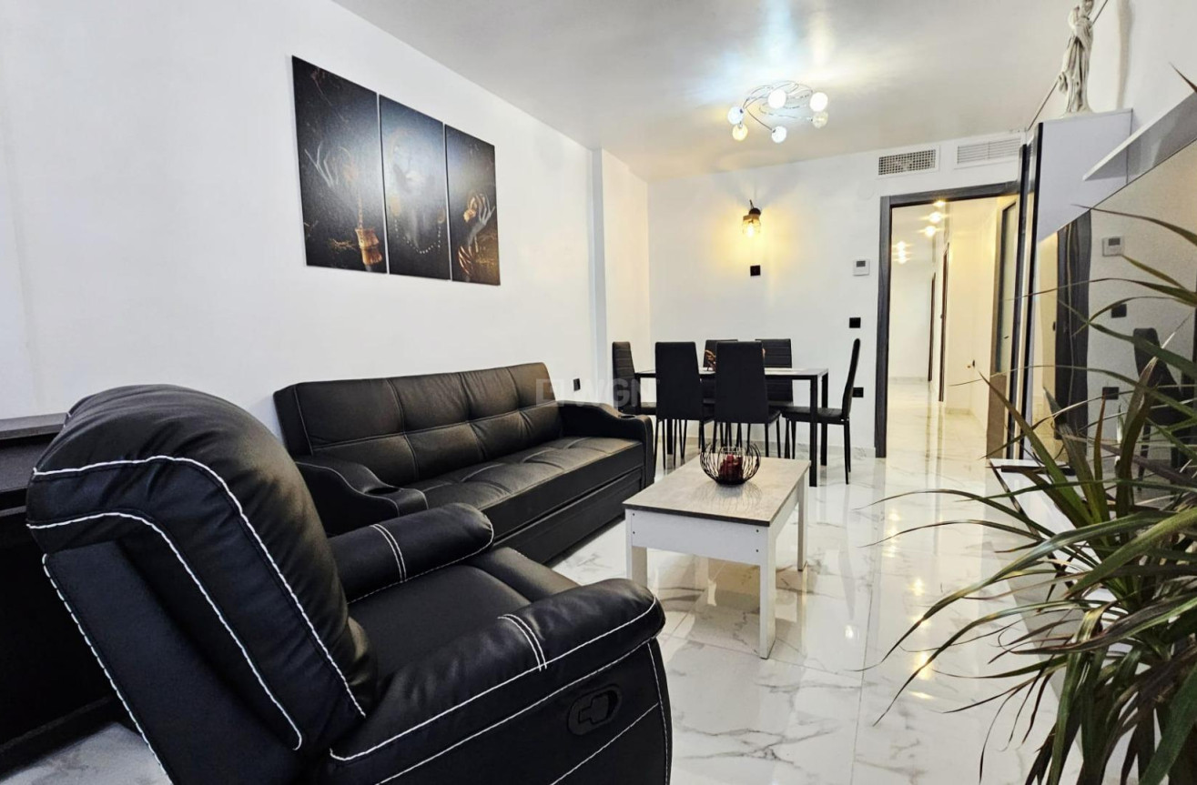 Resale - Apartment / flat - Torrevieja - Acequion