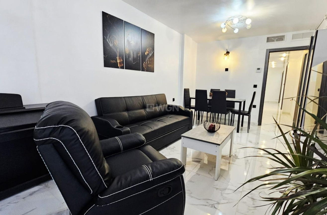 Resale - Apartment / flat - Torrevieja - Acequion