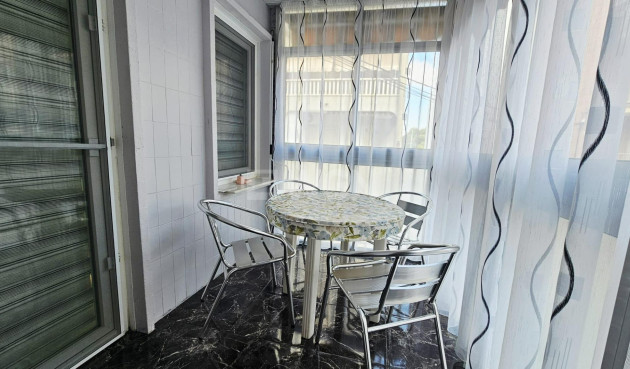 Resale - Apartment / flat - Torrevieja - Acequion