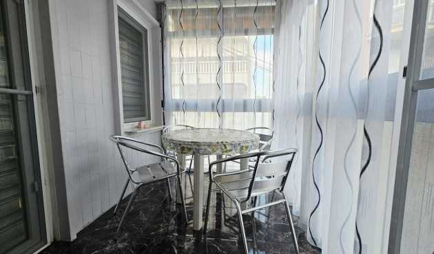 Resale - Apartment / flat - Torrevieja - Acequion