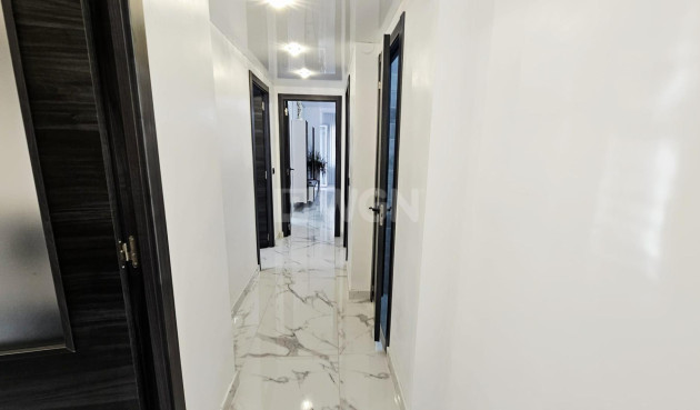Resale - Apartment / flat - Torrevieja - Acequion