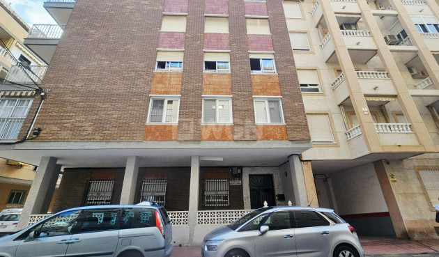 Resale - Apartment / flat - Torrevieja - Acequion