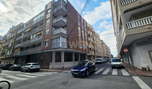 Resale - Apartment / flat - Torrevieja - Acequion
