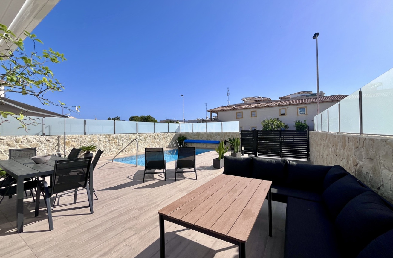 Reventa - Villa - Playa Flamenca - Costa Blanca