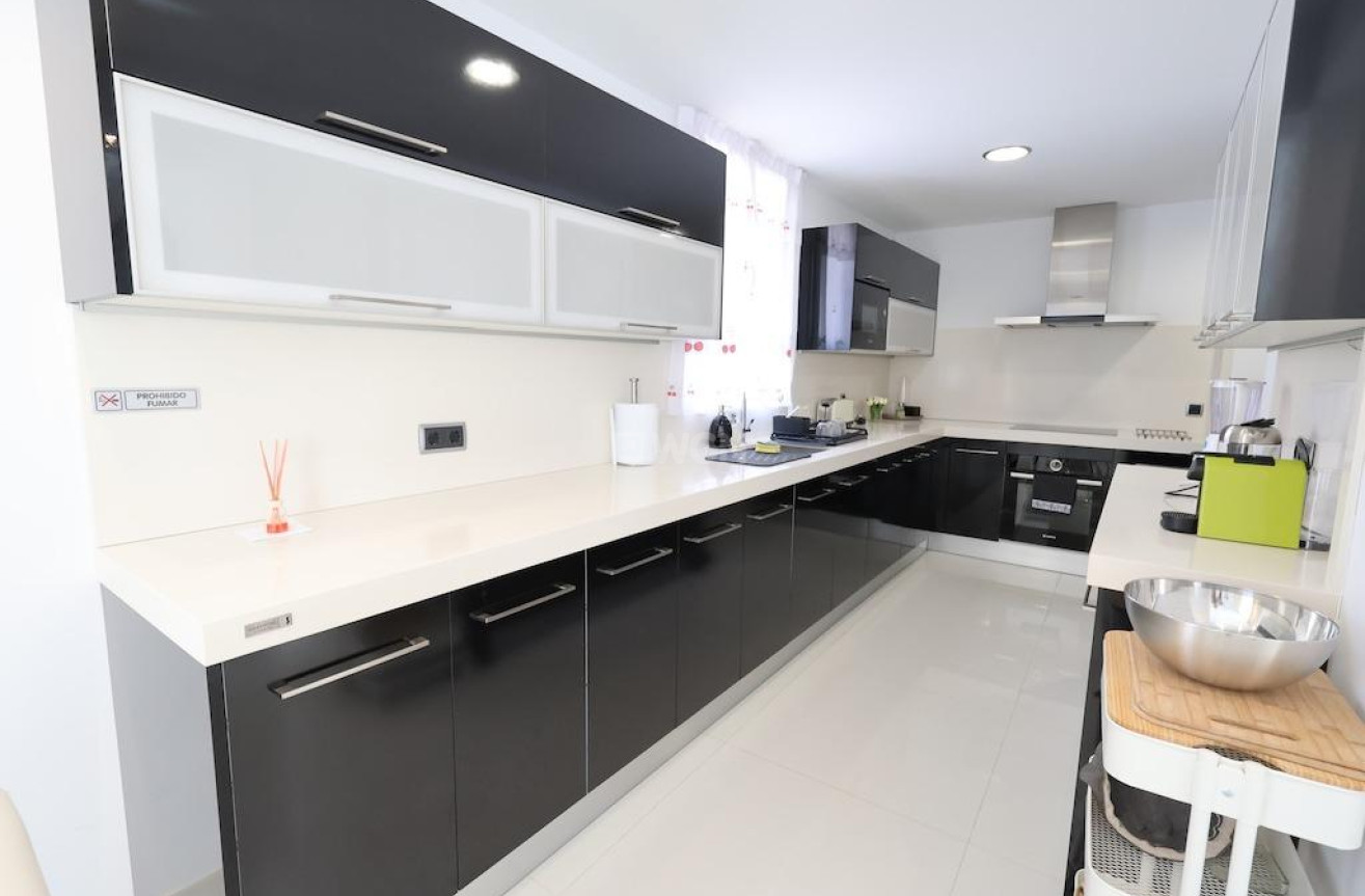 Resale - Villa - Cabo Roig - Costa Blanca