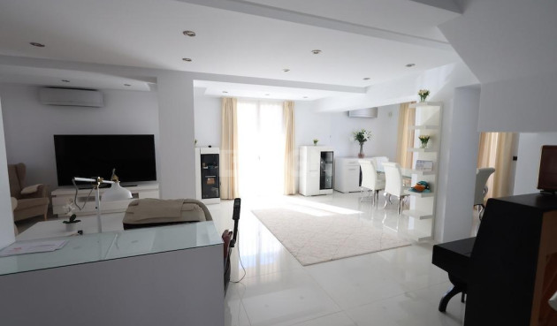 Resale - Villa - Cabo Roig - Costa Blanca
