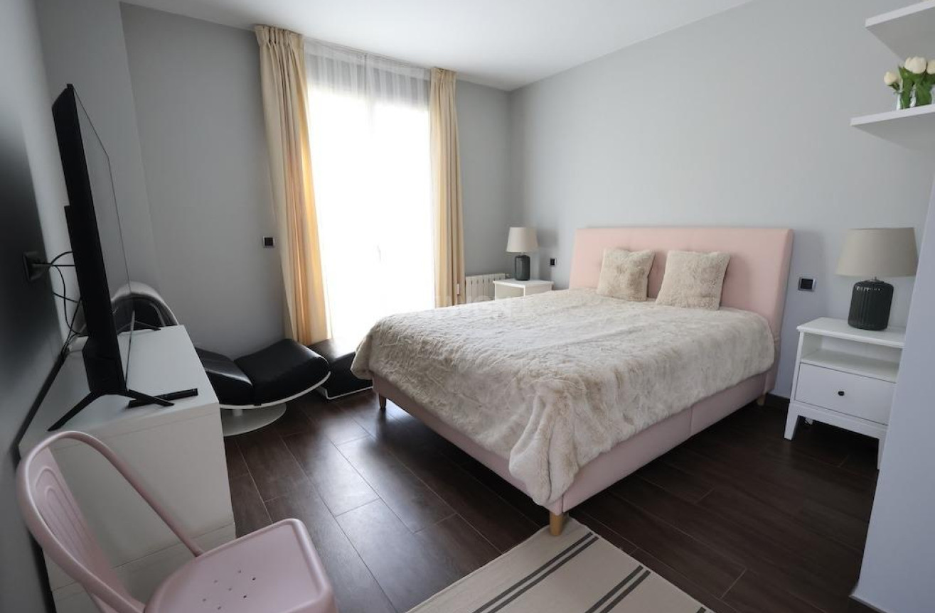 Resale - Villa - Cabo Roig - Costa Blanca